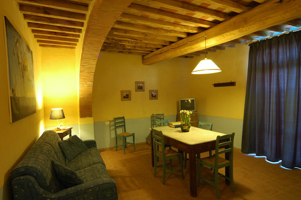Agriturismo Podere La Marronaia Σαν Τζιμινιάνο Δωμάτιο φωτογραφία